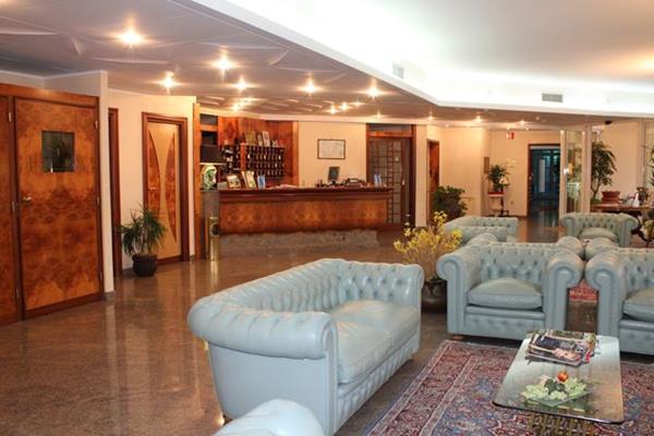 Itaca Hotel Barletta Exterior photo